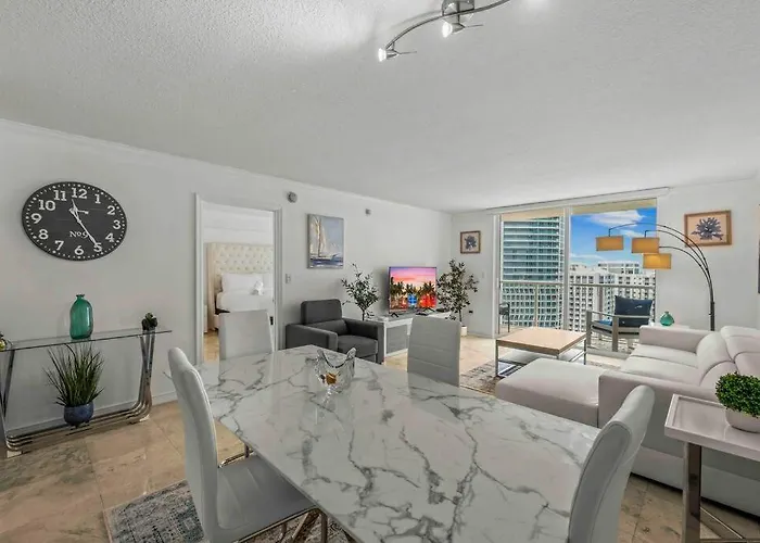 Exquisite 1 Bed • 33 Floor •Brickell • Ocean Views