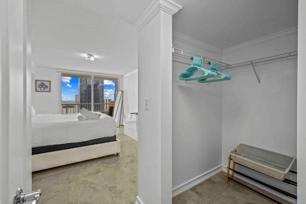 Exquisite 1 Bed • 33 Floor •brickell • Ocean Views *
